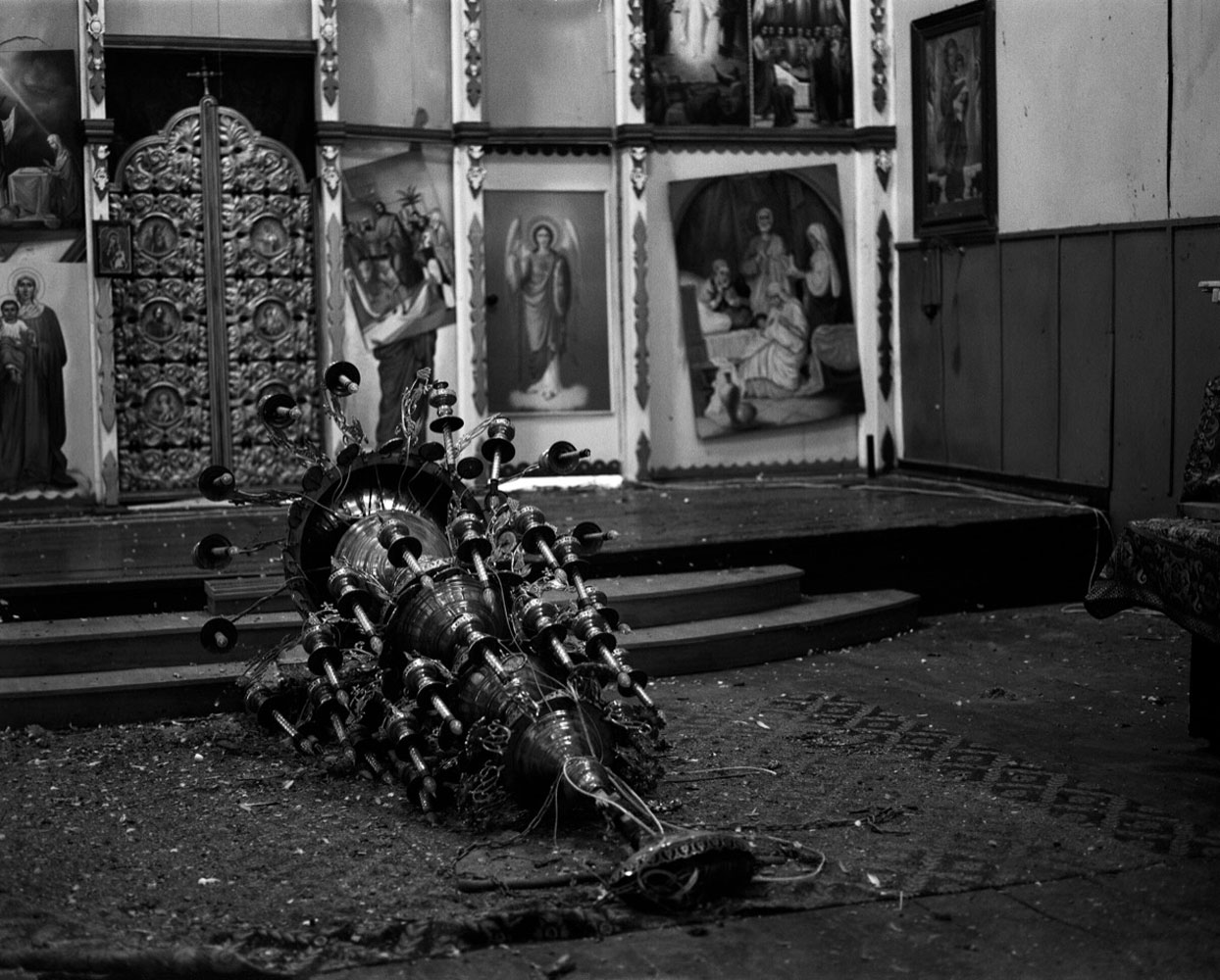 © YANA KONONOVA, Radiations of War